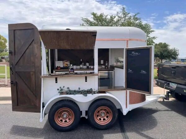 1973 2-stall horse trailer - Image 2