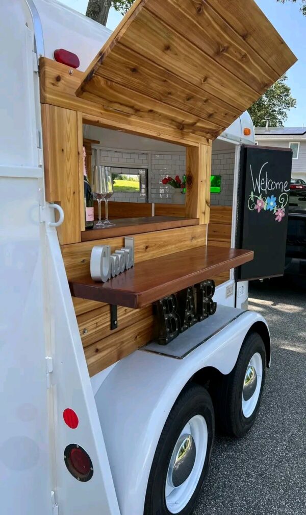 Mahogony Mobile horse bar - Image 9