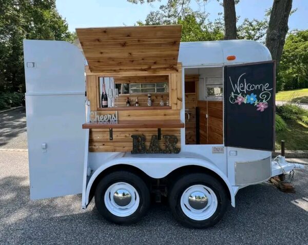 Mahogony Mobile horse bar - Image 5