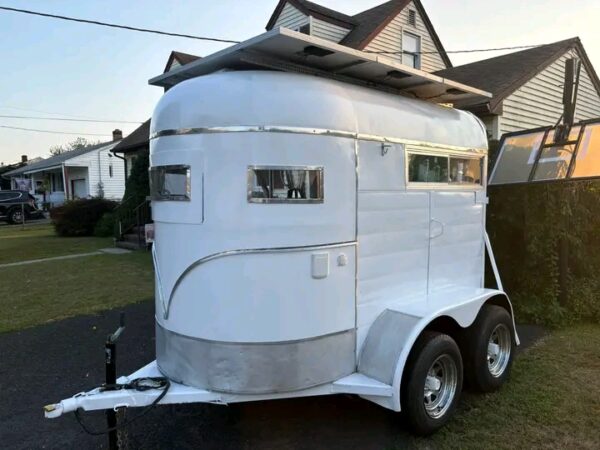 Vintage mobile bar