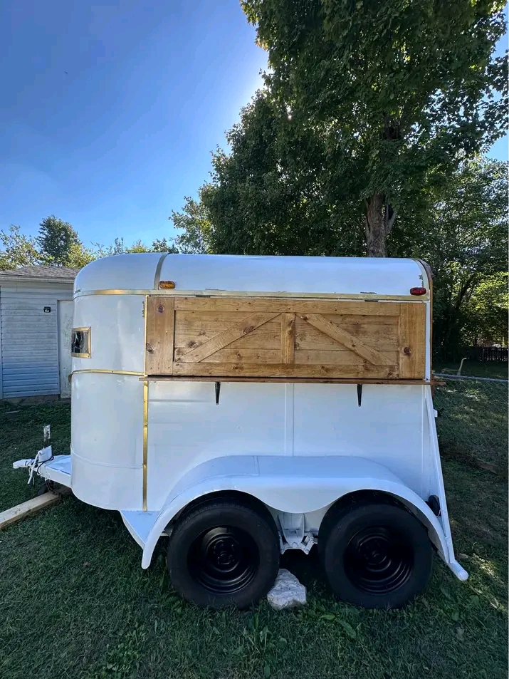 Horse Trailer Bar