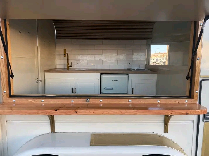 1995 Mobile bar - Image 16