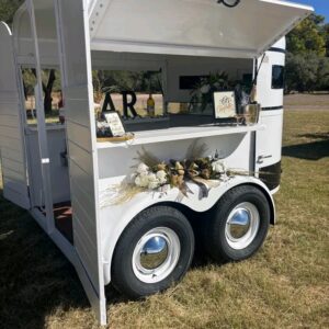 2-Horse trailer mobile bar