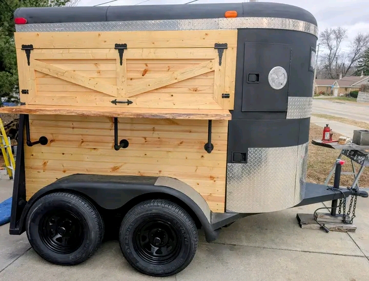 Wooden trailer bar