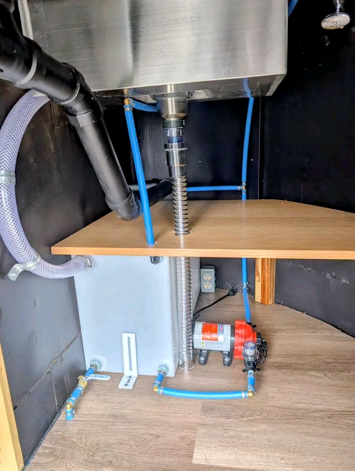 Wooden trailer bar - Image 15