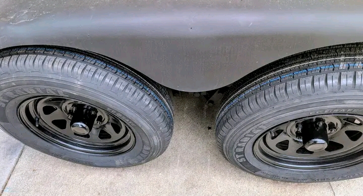 Wooden trailer bar - Image 21